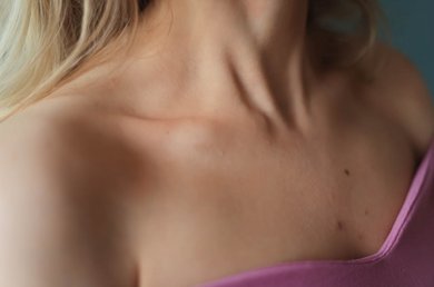 pintas vermelhas nas pernas