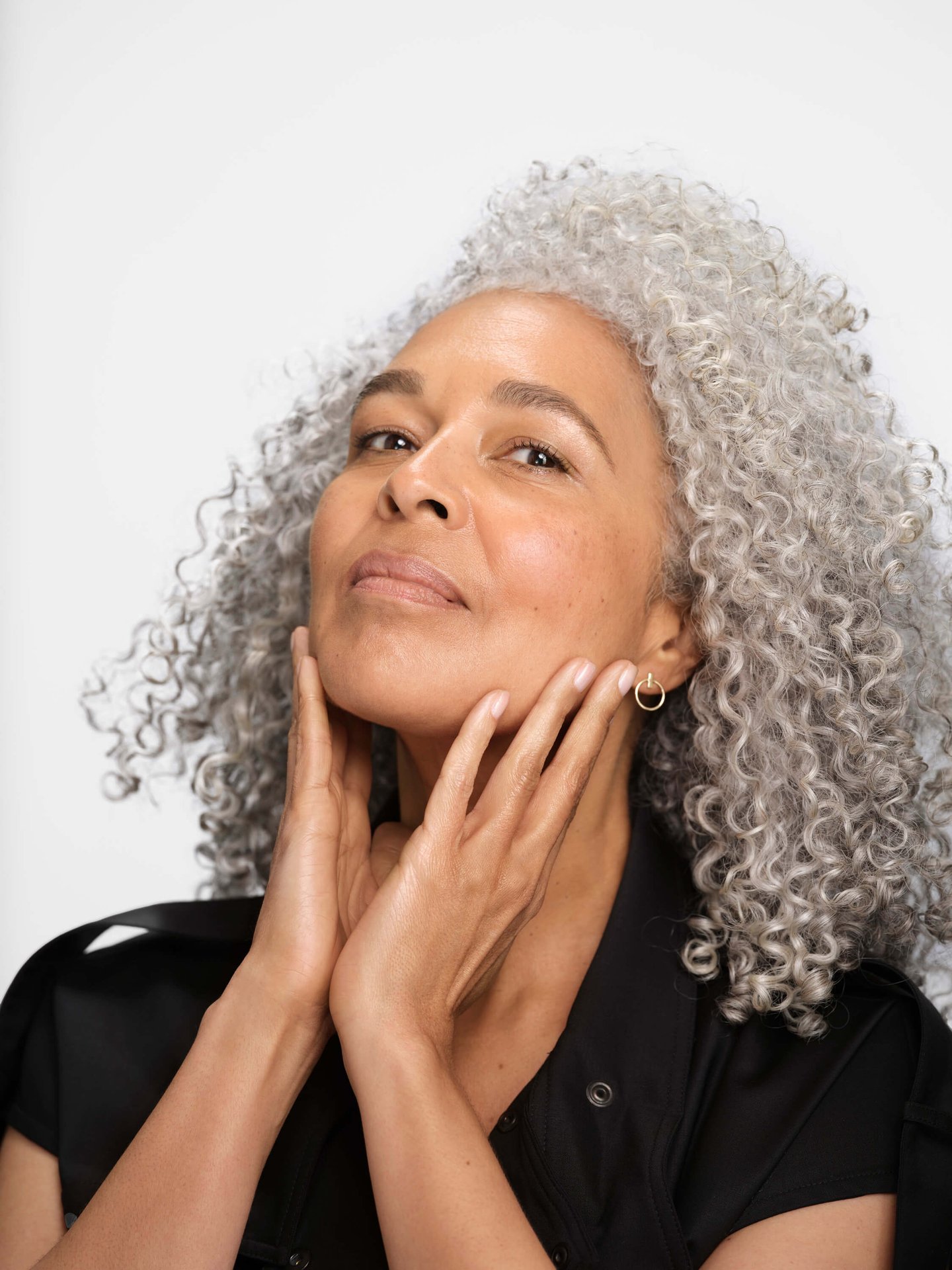 menopausa-como-posso-hidratar-a-pele-aos-50