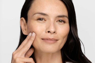 porque-comeco-a-ver-pelos-faciais-em-zonas-especificas-durante-a-menopausa
